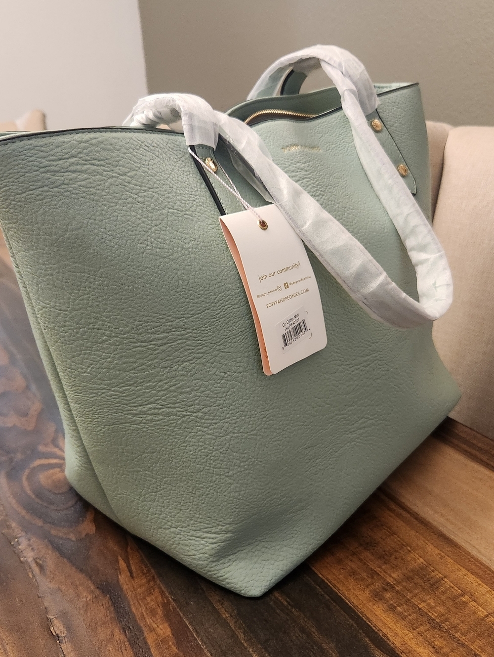 Poppy & Peonies Mint Green Pebbled Tote with Gold Hardware - Picture 14 of 16